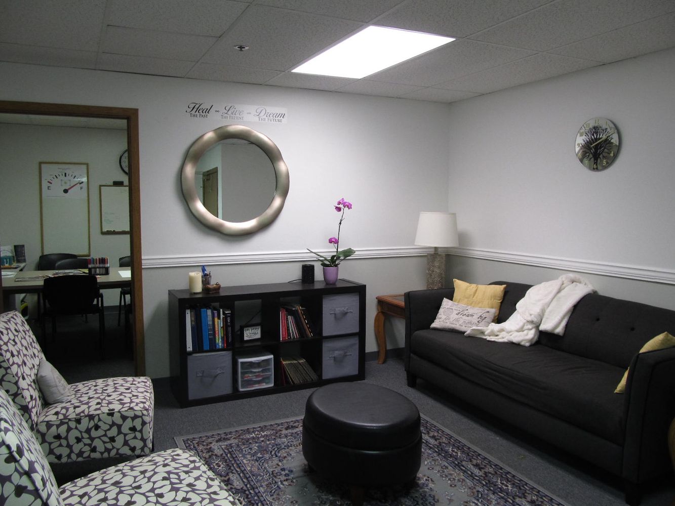 Suite 101 D